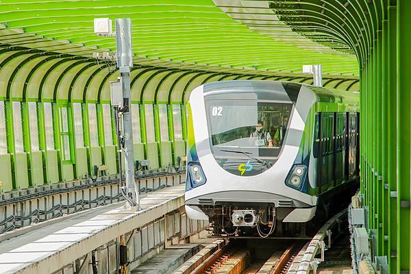 Train_of_Taichung_MRT.jpg