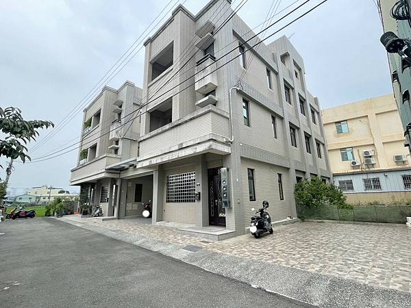 烏日透天2戶⭐超大地坪72、91坪⭐輕屋齡⭐可停多部車