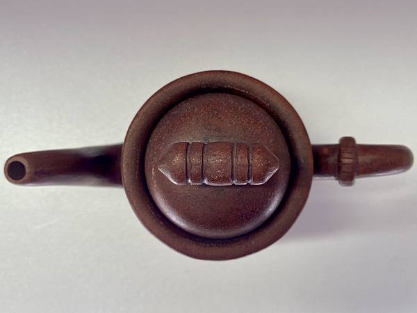 《毛澤東肖像紫砂茶壺》賞析 C.jpeg 《毛澤東肖像紫砂茶壺》賞析 C.jpeg