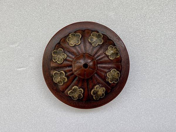 《楊彭年製臥心蓮子紫砂茶壺》賞析 E.jpeg 《楊彭年製臥心蓮子紫砂茶壺》賞析 E.jpeg