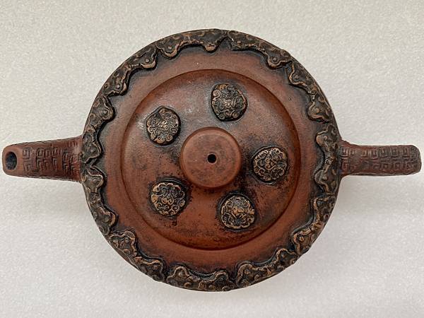 《時大彬製井欄紫砂茶壺》賞析 C.jpeg 《時大彬製井欄紫砂茶壺》賞析 C.jpeg