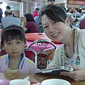 Vanessa with her niece(萱萱)