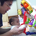[2007.4.2] 爸比陪我玩乾媽送的玩具