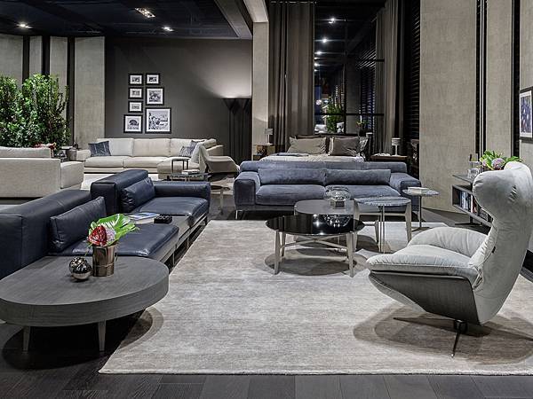 Natuzzi (Victoria Worldwide Inc) Natuzzi (Victoria Worldwide Inc)