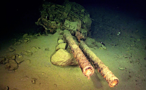 躺在海底的比叡號高射炮殘骸.png 躺在海底的比叡號高射炮殘骸.png