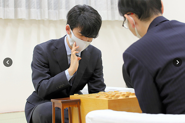 締造史上最年少200勝紀錄的藤井聰太二冠.png