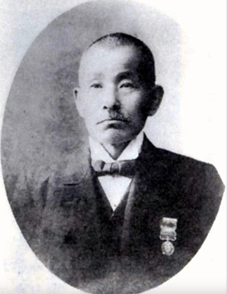 堀井新治郎。.png