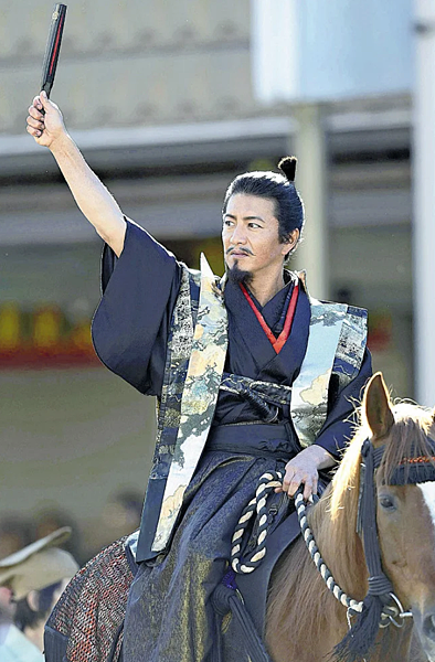 以織田信長扮相出席「岐阜信長祭」的木村拓哉。.png