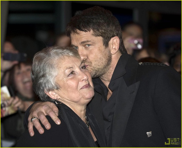 gerard-butler-kilt-law-abiding-citizen-glasgow-02.jpg gerard-butler-kilt-law-abiding-citizen-glasgow-02.jpg