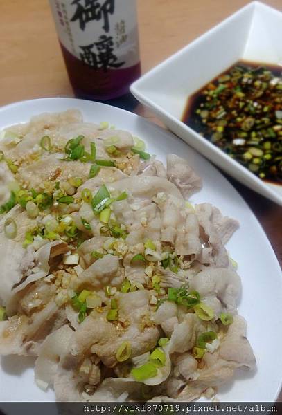 蒜泥醬淋白肉片IMAG0370_副本