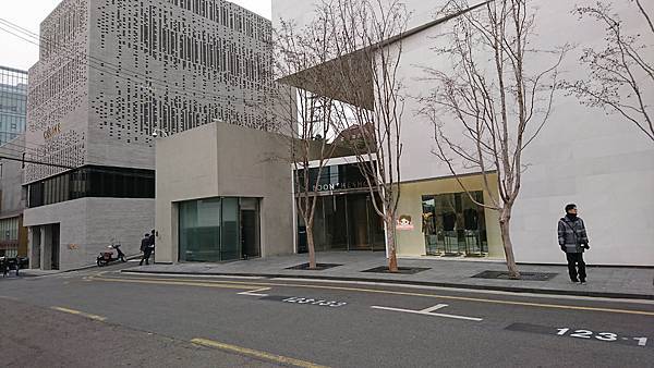 韓國星巴克STARBUCKS 스타벅스第1000店首爾清潭STAR店 (3).jpg 韓國星巴克STARBUCKS 스타벅스第1000店首爾清潭STAR店 (3).jpg