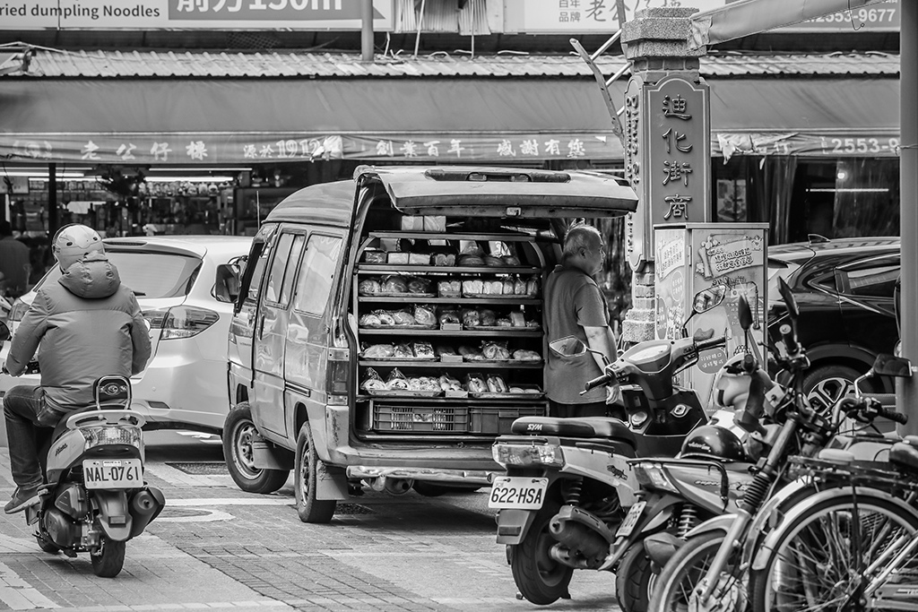 20200810街頭麵包車叫賣 (4).jpg