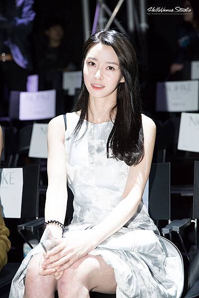 Hellovenus Nara 권나라 很有氣質也可以很性感 要多孤單就有多孤單 痞客邦