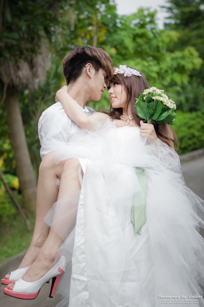 婚紗造型 Make-up: momo hair: apple MD: 娃娃 Photography: Vincent lee