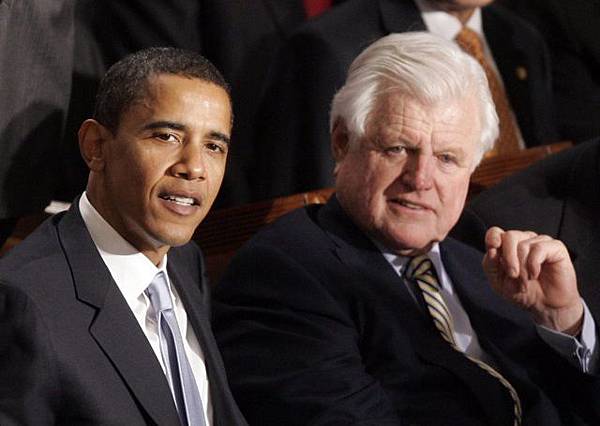 Obama Edward Kennedy.jpg