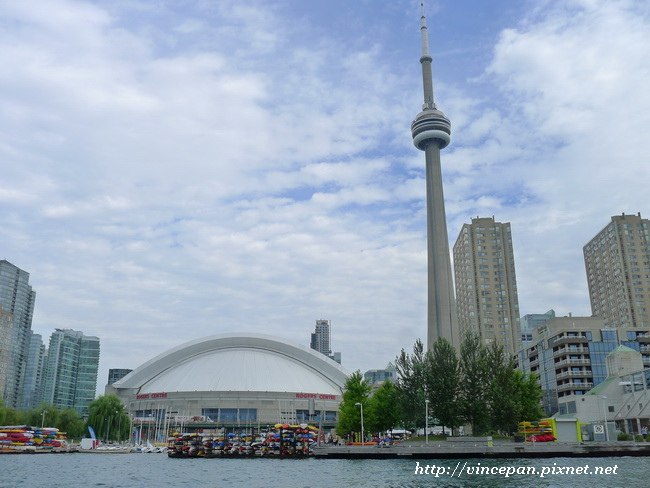 CN tower、Rogers Center 1