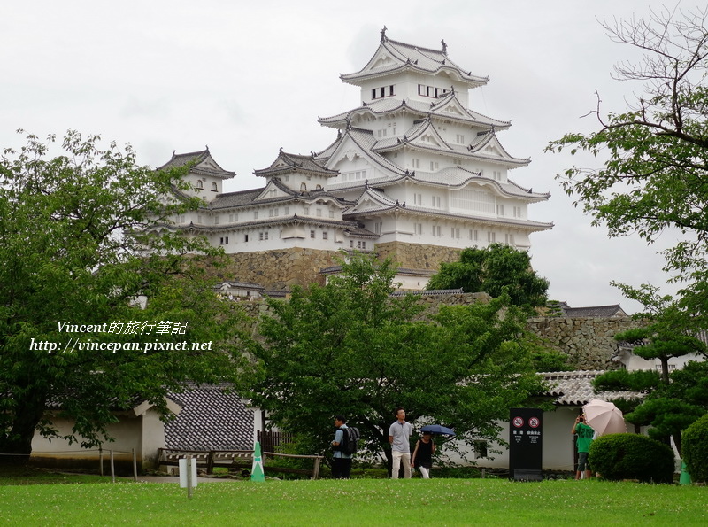 姬路城 側面 草坪