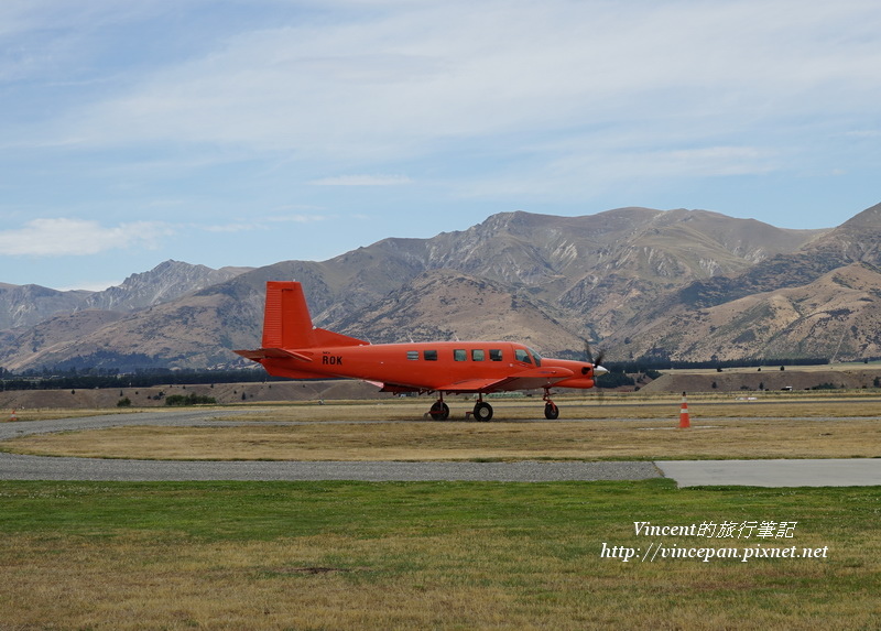 SKYDIVE airplane