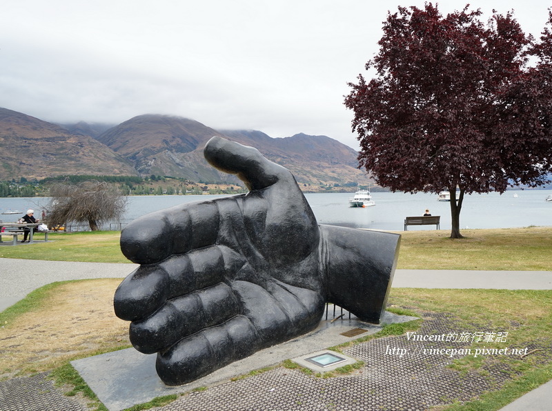 Lake Wanaka hand