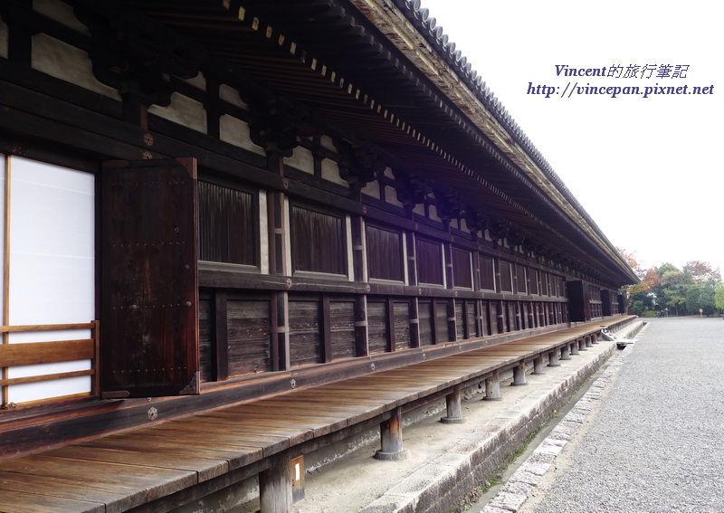 三十三間堂 屋簷下