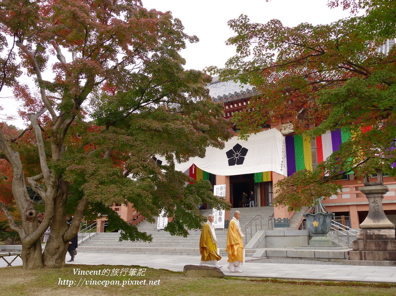 智積院 金堂 僧侶