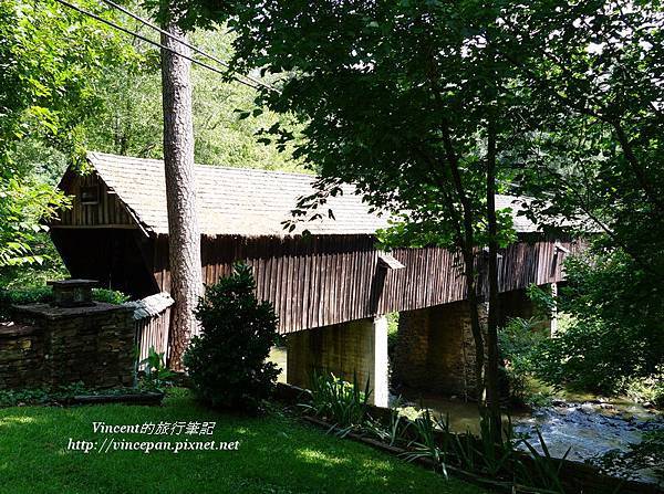 Concord Bridge橋頭住家garden