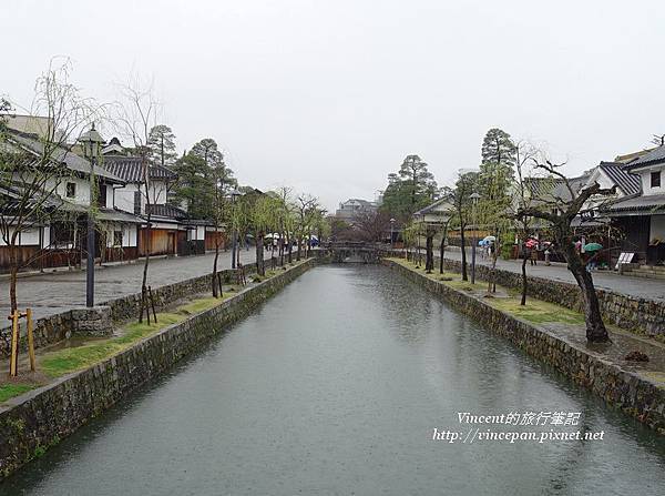 倉敷川  雨中