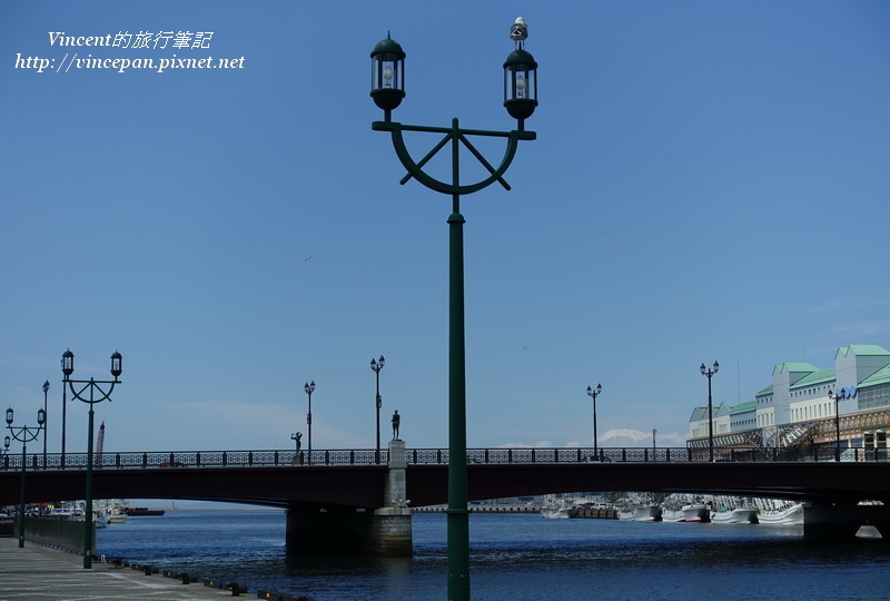 幣舞橋 白天路燈