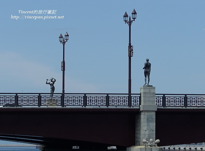 幣舞橋 白天雕像