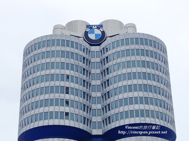 BMW總部 Logo