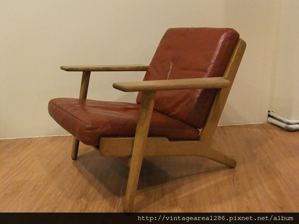 Hans J Wegner GE-290 easy chair