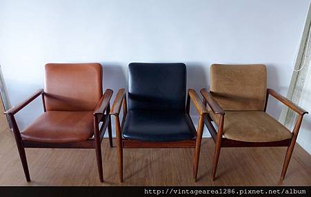 The Diplomat chairs by Finn Juhl 