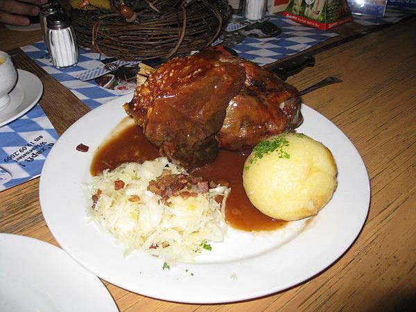 yammy, pork shank~.jpg