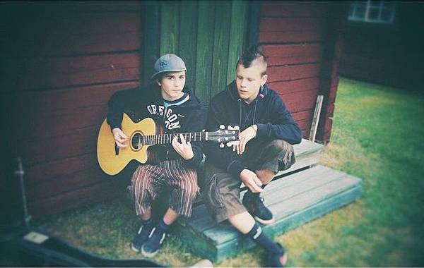 Twenty One Two young 2 Twenty One Two young 2