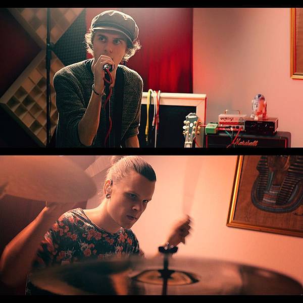 Twenty One Two Tear In My Heart Twenty One Two Tear In My Heart