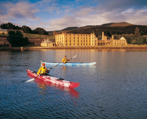 Tasmania Canoeing.jpg