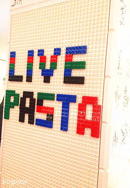 live-pasta-2.jpg