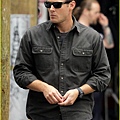 jensen-ackles-gummy-snacks-01.jpg