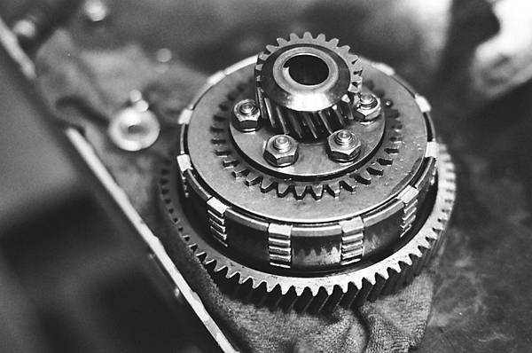 M1805-16-BW-120-8132-Arista400-CB350-KMOTORS-OM2@800@28C@15M@XTOL@S24.jpg