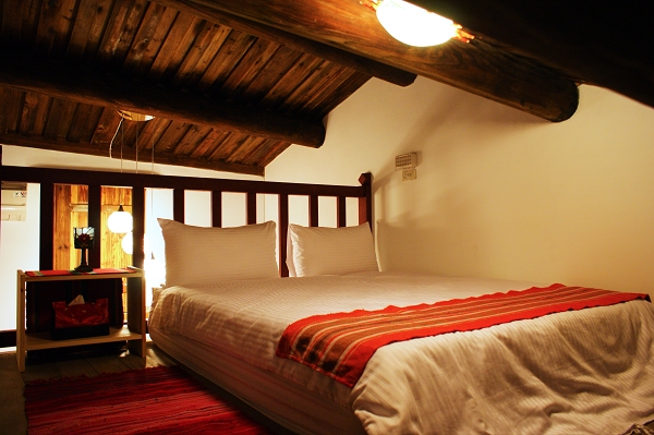 冬陽如畫閣樓四人房-2F