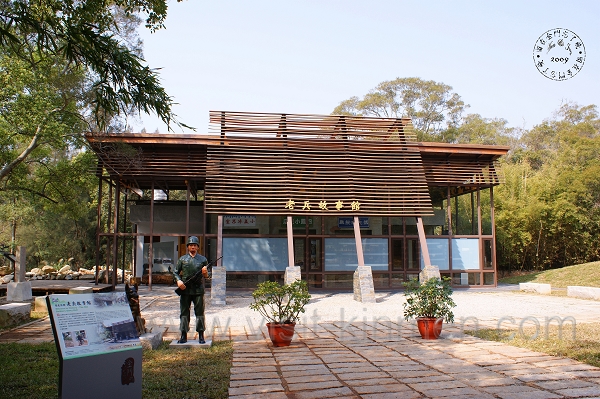 1360917696-3672904330