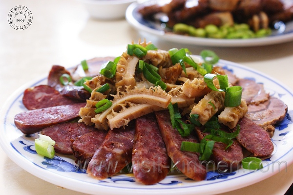 1351290733-2934648505