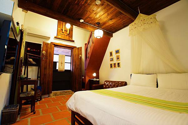 春華競芳閣樓房