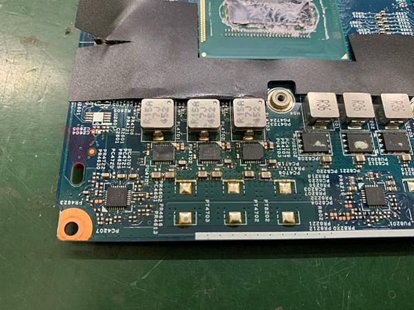 ACER VN7-791G CPU供電 因長期過熱變色發黃