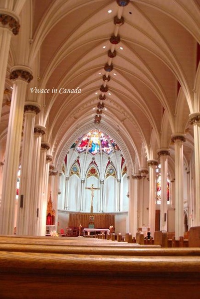 8/29 Inside St. Mary's Cathedral Basilica