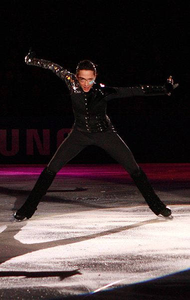 Johnny Weir at the 2009 Festa On Ice._poker_face.JPG