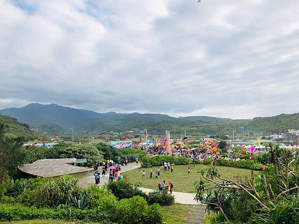 ,新北景點,放風箏,風箏公園,石門風箏公園,老梅社區,野餐,車站,捷運,輕軌,