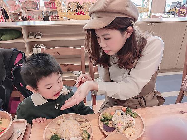 【美食地圖】台中親子餐廳推薦 大樹先生的家 崇德店 - 學齡 【美食地圖】台中親子餐廳推薦 大樹先生的家 崇德店 - 學齡