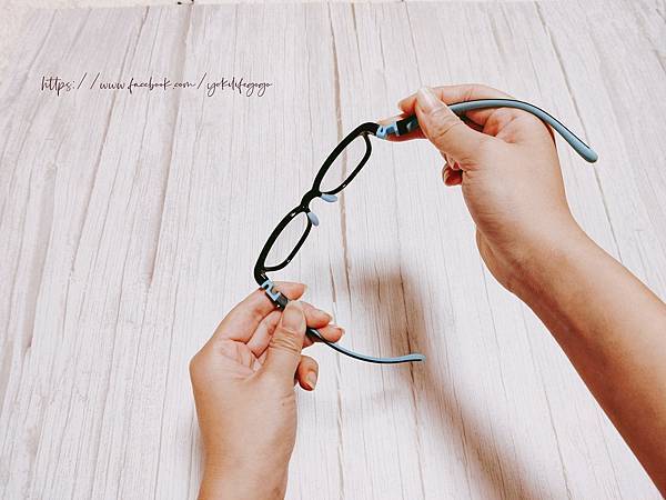 Eye Care 兒童護眼抗藍光變色眼鏡 (12).jpg 鏡框