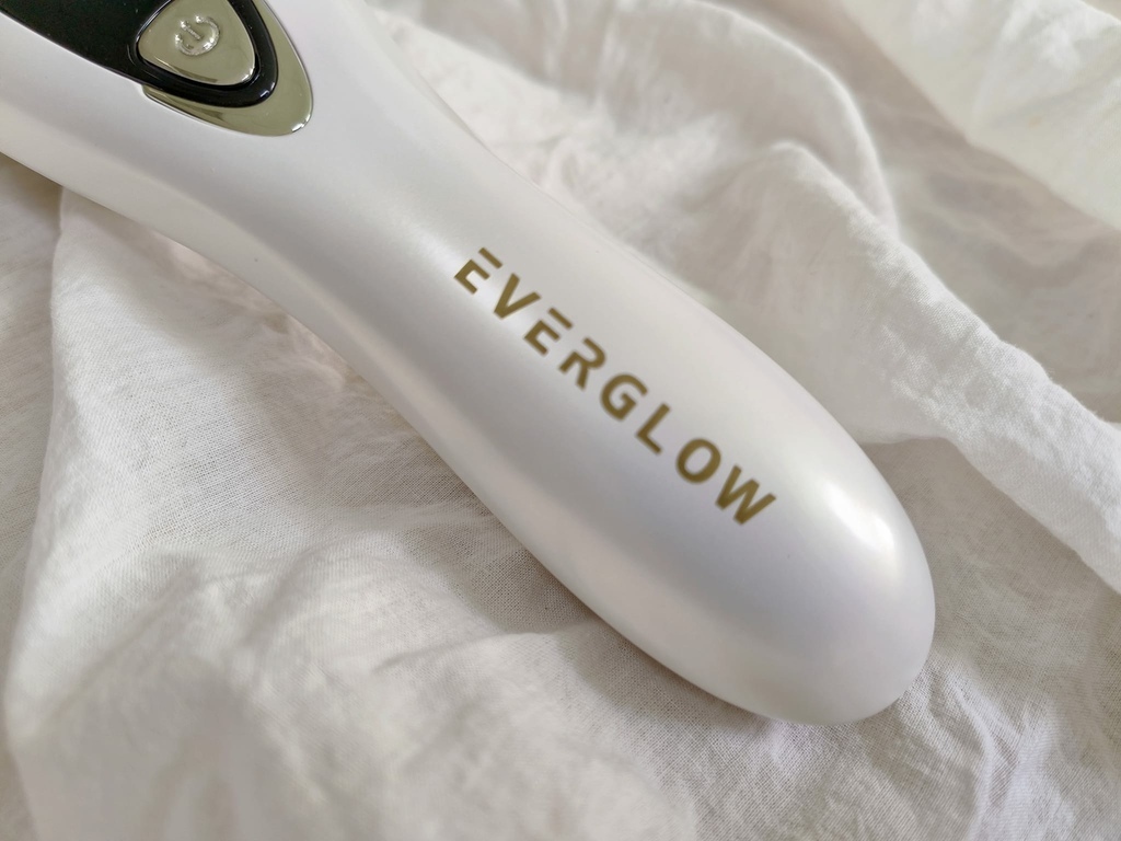 EVERGLOW 頭皮保養導入梳 (2).jpg